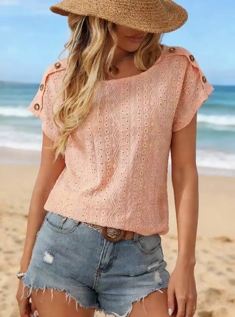 Women's Solid Color Round Neck Short-Sleeved T-Shirt With Buttons